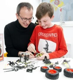 Tronico Junior Claas Arion 430 – 1 : 24 -Chique Speelgoeds Winkel claas arion 430 tronico junior 10062 1 1