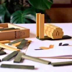 Kapla CJ40 Bouwplankjes Geel/Groen + Boek -Chique Speelgoeds Winkel kapla CJ 40 stuks geel groen met boek 2