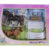 Kidsglobe 2 Paarden Met Ruiters En Accessoires -Chique Speelgoeds Winkel kidsglobe speelset 2 paarden met ruiters en accessoires