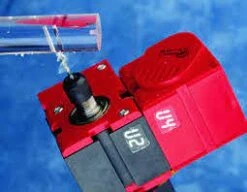 Unimat 1 Basic 4in1 Houtbewerkingsmachine 160100 18 Unimat 1 Basic 4in1 Houtbewerkingsmachine 160100 -Chique Speelgoeds Winkel unimat 1 handboormachine speelactief